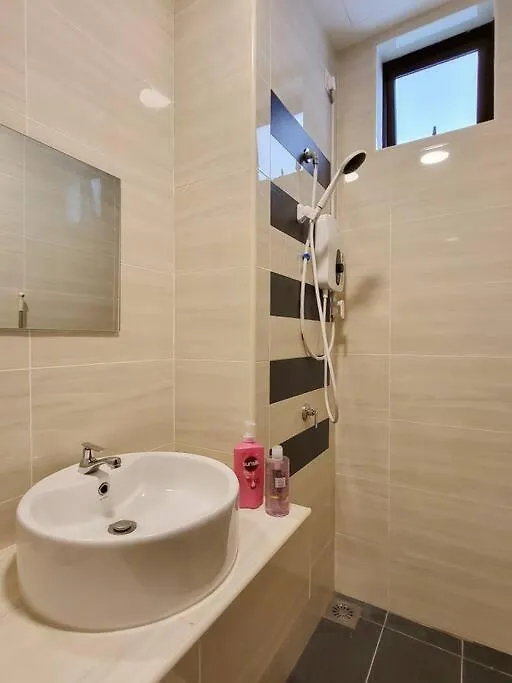 D'Summit Tropika - 2 Rooms 4 Pax, Free Parking Johor Bahru Lejlighed